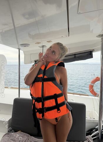 Zoe kaeppele 1 image