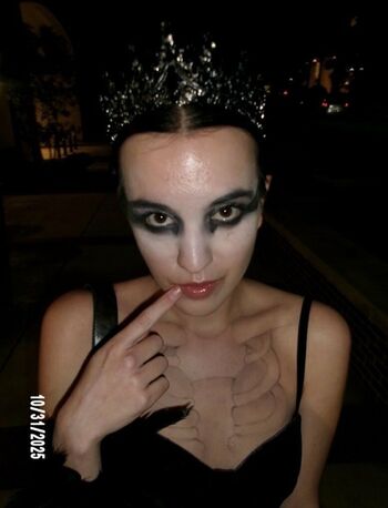 Zoe liddell image
