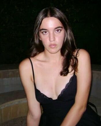 Zoe liddell image