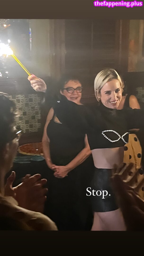 Zoe Lister Jones / https: / zoelisterjones Foto OnlyFans Desnuda #21