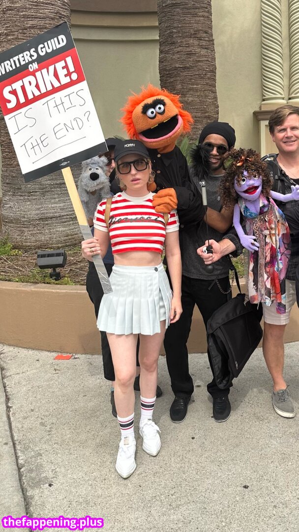 Zoe Lister Jones / https: / zoelisterjones Photo OnlyFans Nu #38