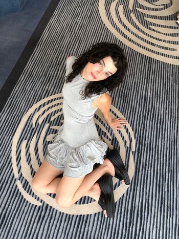 Zoe steiner image