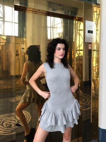 Zoe steiner image