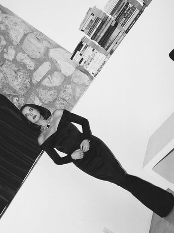 Zoey deutch page 2 image