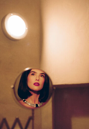 Zoey deutch page 2 image