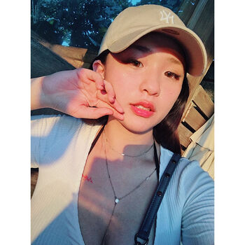 Zoeytaiii zoey 1 image