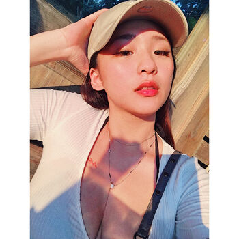 Zoeytaiii zoey 1 image