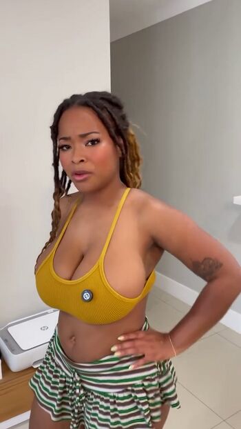 Zuri rose image